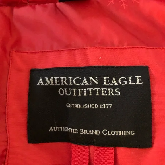 Womens American Eagle Shelter Series removable faux fur on hood sz S bright red - Picture 10 of 14